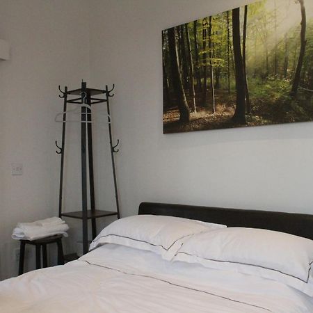 Vale View Apartment Denbigh Luaran gambar