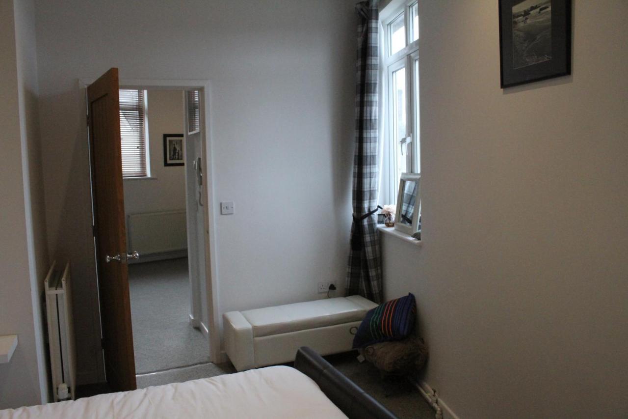 Vale View Apartment Denbigh Luaran gambar