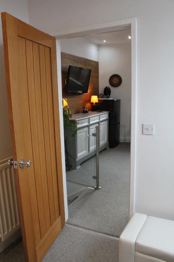 Vale View Apartment Denbigh Luaran gambar