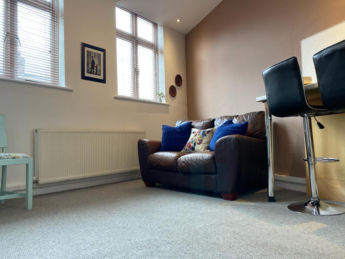 Vale View Apartment Denbigh Luaran gambar